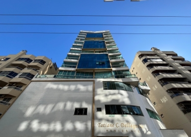 Tatiane C. Dellagnelo Residence, Meia Praia, Itapema SC.