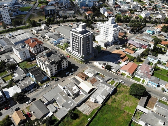 Edifício Villa Di Napoli, 03 Dorm. com suíte, Centro, Lages SC.