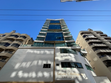 Tatiane C. Dellagnelo Residence, Meia Praia, Itapema SC.