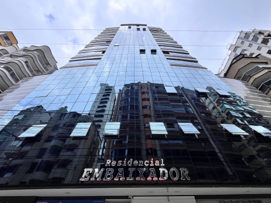 Residencial Embaixador, Meia Praia, Itapema SC.