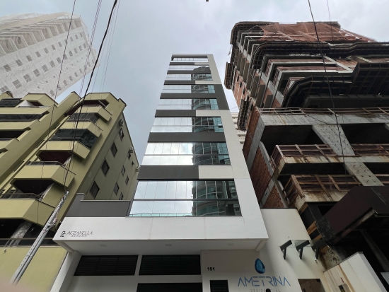 Cobertura Ametrina Residencial, Meia Praia, Itapema SC.