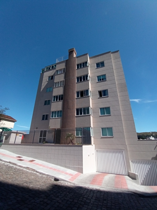 Apartamento semimobiliado, Centro, Lages SC.