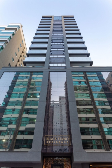 Black Piano, Meia Praia, Itapema SC.