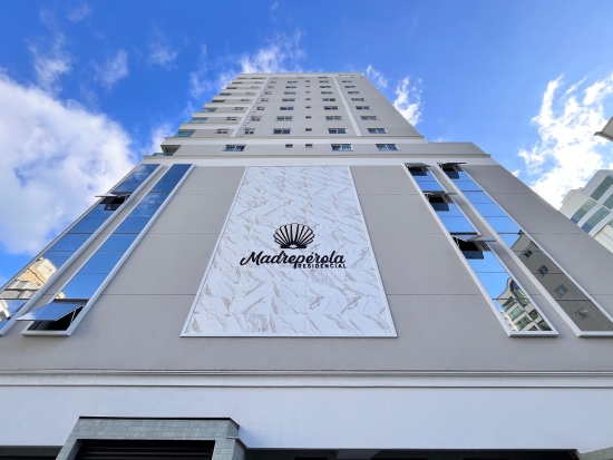 Madrep&eacute;rola Residence, Meia Praia, Itapema.